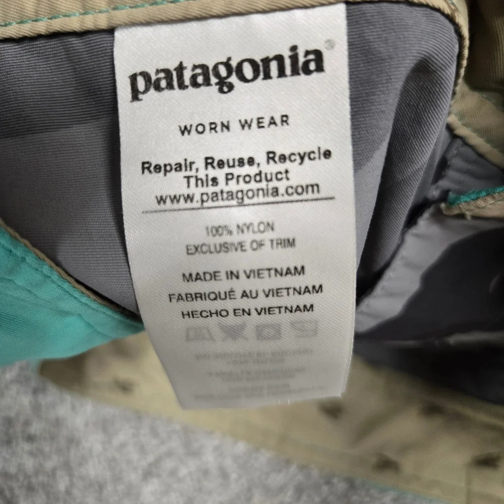 Patagonia Scallop Hem Wavefarer Board Shorts Gray Teal Floral Swim Trunks Sz 31